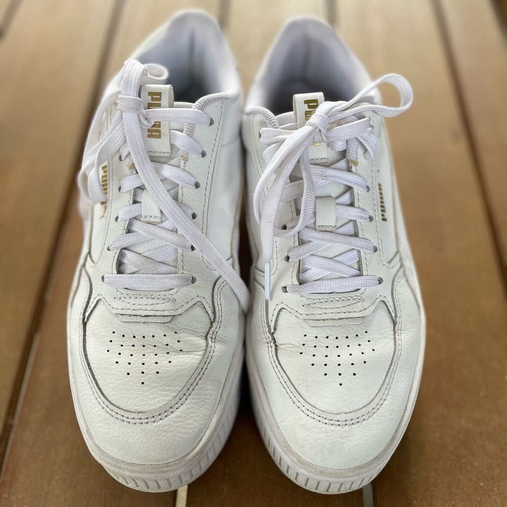 Women’s Puma sneakers